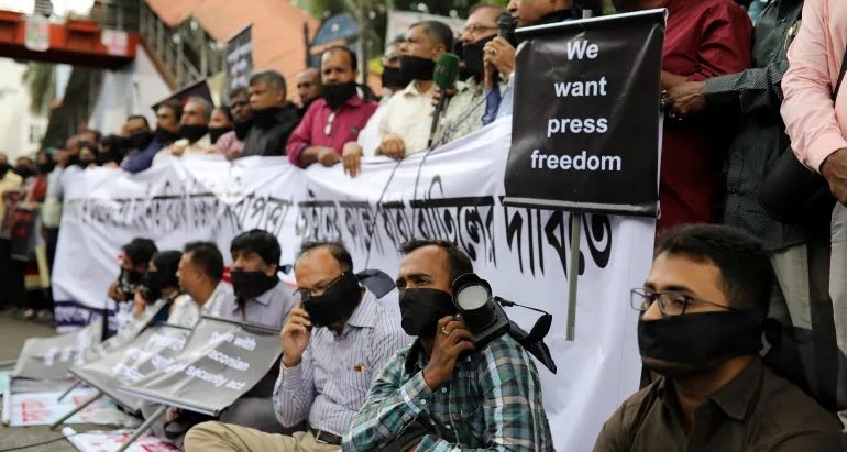 Bangladesh investigative journalist’s brother ‘beaten with rods’